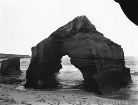 Cathedral Rock on La Jolla beach
