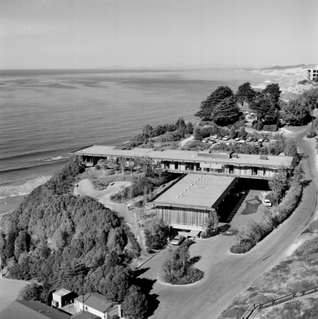 Aerial view of Institute of Geophysics and Planetary Physics (IGPP) building and Scripps Institution of Oceanography