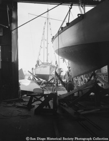 Construction of sailboats at Kettenburg Boat Works