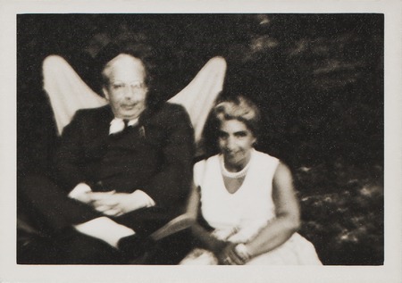Leo and Gertrud Weiss Szilard, outside