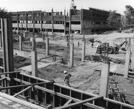 Ritter Hall and Sverdrup Hall construction, Scripps Institution of Oceanography