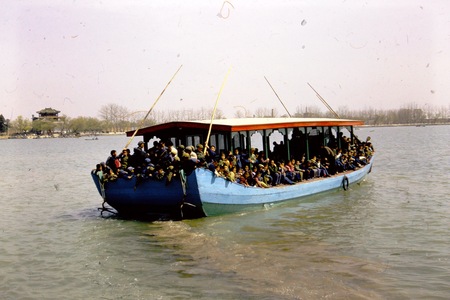 Sightseeing boat on Kunming Lake