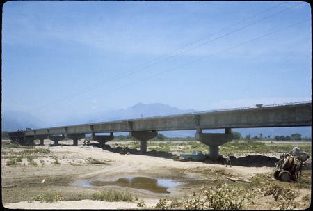 Ameca River bridge under construction as seen on the Nayarit side