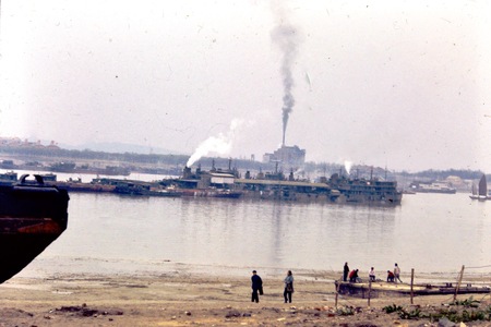 View of the Yangtze River from the shore