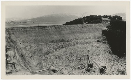 Henshaw Dam construction