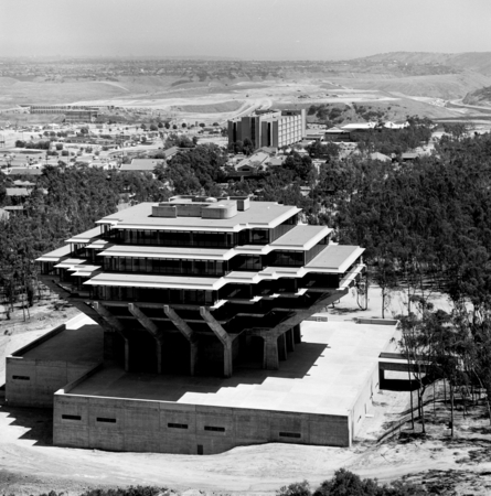 Aerial view of the Geisel Library (east), UC San Diego