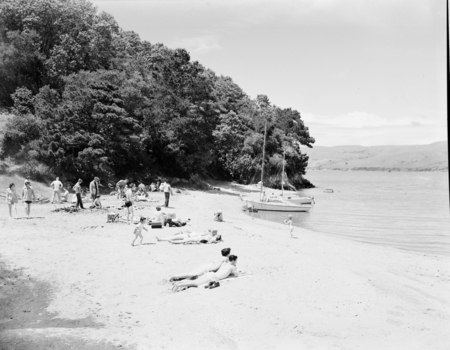 Summer: Shell Beach, Marin Co., Tomales Bay, California, 1950&#39;s