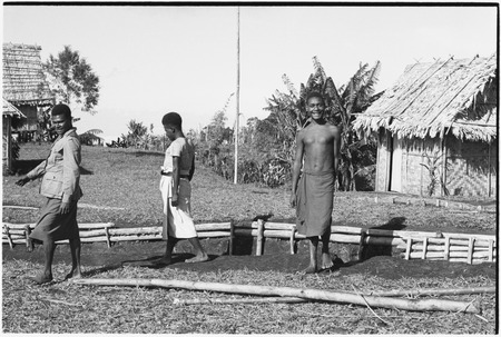 Atitau, Wanuma Census Division: men by government or mission buildings