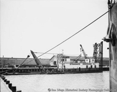 Standard Dredging Corporation&#39;s dredge Point Loma on San Diego harbor