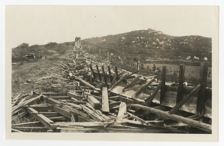 Collapse of the Sweetwater trestle on the San Diego Flume
