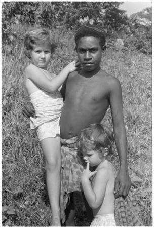 Young Kwaio man with Keesing&#39;s daughters, Lauren and Felicia.