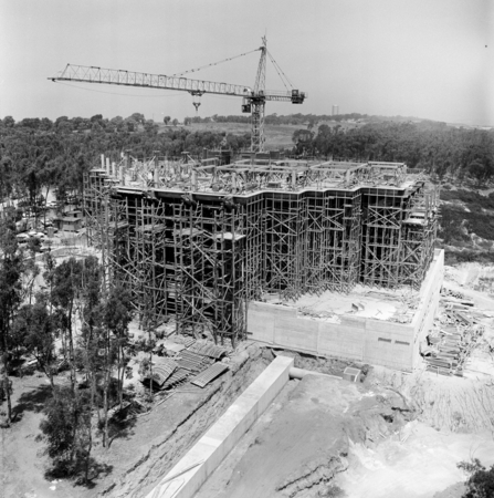 Aerial view of construction of Geisel Library, UC San Diego