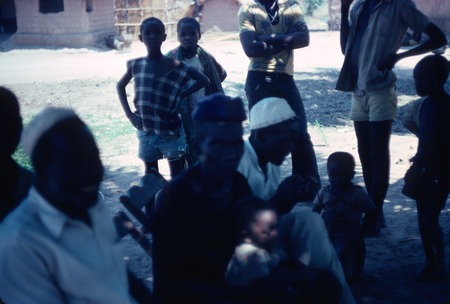 Group of men and children at Nsemiwe village near Mukupa Katandula village
