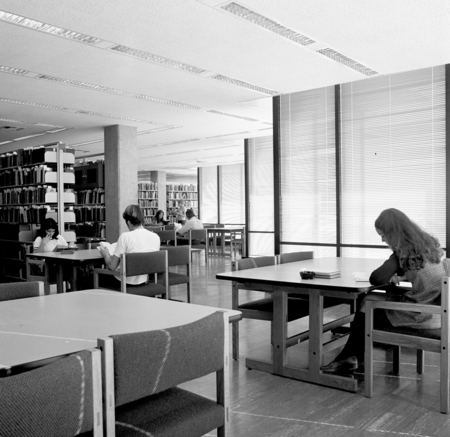 Students studying, Geisel Library, UC San Diego