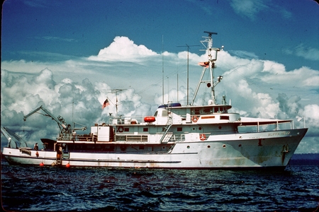 Profile of R/V Alpha Helix at sea