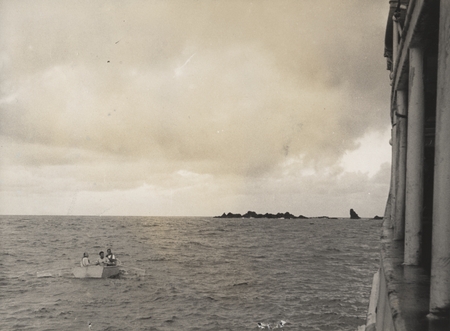 Warren S. Wooster, Stanley O&#39;Neil, Robert Lloyd Fisher en route to Bayonnaise Rocks. Transpac Expedition, 1953