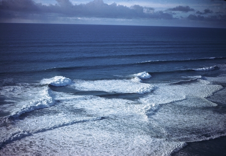 Refracted swell created by Scripps Canyon, photographed from cliff north of the Scripps Instution of Oceanography
