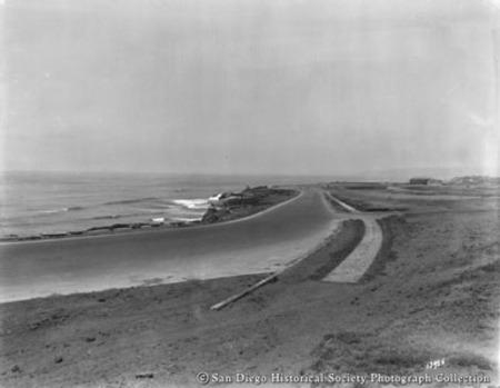 Sunset Cliffs subdivision of property overlooking Pacific Ocean for sale by John P. Mills, 1926