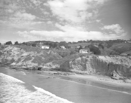 A view looking towards Scripps Institution of Oceanography, note the residential cottages and trestle Walk Bridge which no...