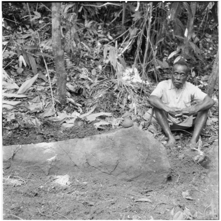 Polosokesa at the shrine of his mother&#39;s descent group, Nggolunggolu