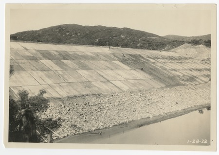 Upstream face of Henshaw Dam