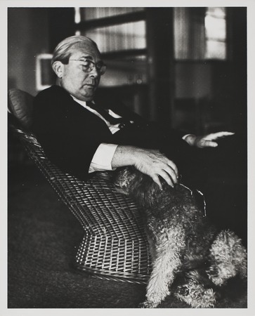 Portrait: Leo Szilard with dog