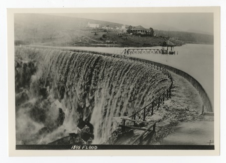 Sweetwater Dam during the 1895 flood