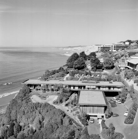 Aerial view of Institute of Geophysics and Planetary Physics (IGPP) building and Scripps Institution of Oceanography