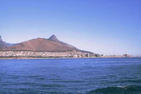 Lion&#39;s Head (background), entering Table Bay, Cape Town