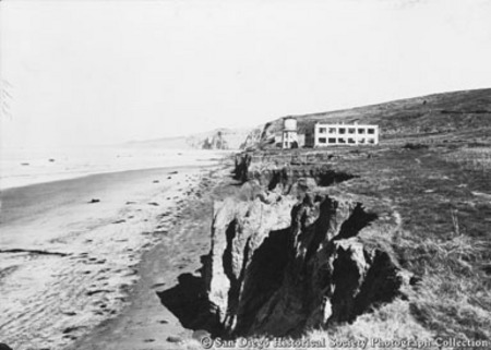 View of Scripps Institution of Oceanography looking north along La Jolla coast