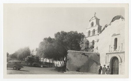 People in front of Mission San Diego de Alcalá