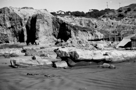Rock formation called &quot;Elephant Rock&quot; and cliffs near the Scripps Institution of Oceanography