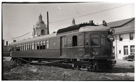SD&amp;A train carriage 42 at Santa Fe Station, San Diego