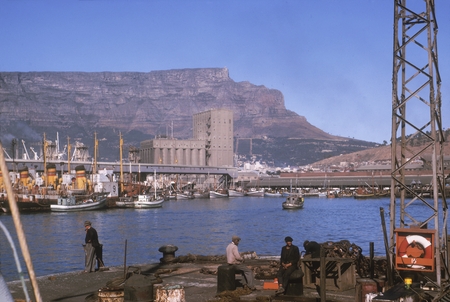 [Cape Town Harbor] Panorama South, Table Mountain