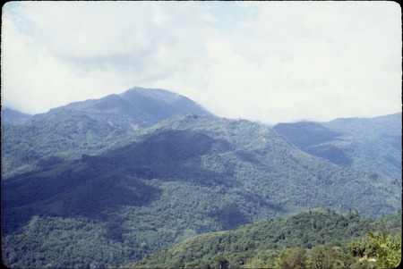 Kwiop ridge seen from Nimphgai