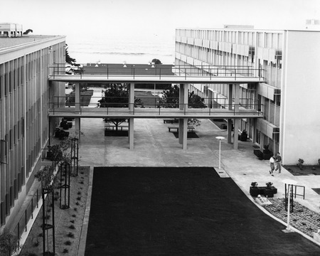 Bridge connecting Sverdrup Hall (left) and Ritter Hall (right), Scripps Institution of Oceanography