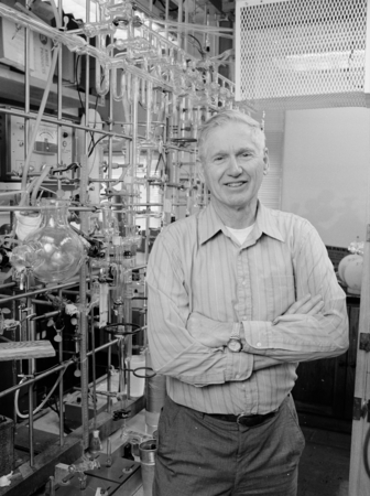 Charles David Keeling in laboratory