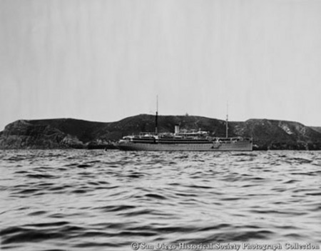 Great White Fleet auxiliary hospital ship USS Relief entering San Diego Bay