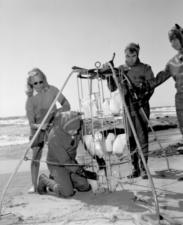 Ruth Young, Donald Sayner, David Poole and Robert M. Norris with sediment trap, Scripps Beach, La Jolla