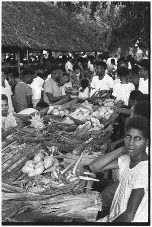 Madang market: women sell garden produce