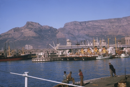 [Cape Town Harbor] looking SSE, Table Mountain