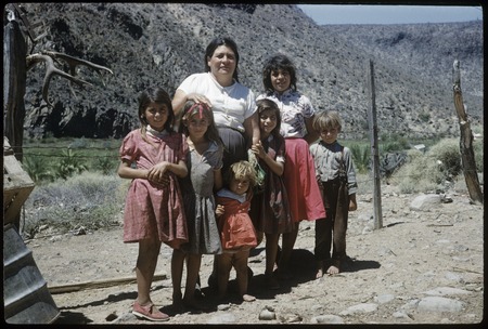 Señora de Gerardo and some of her children, Rancho San José