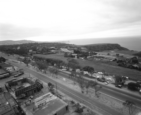 Southwest view over N. Torrey Pines Road towards La Jolla Farms residential area development